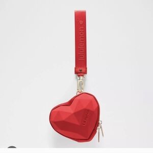 NWT☆ Lululemon Heart Pouch / Red